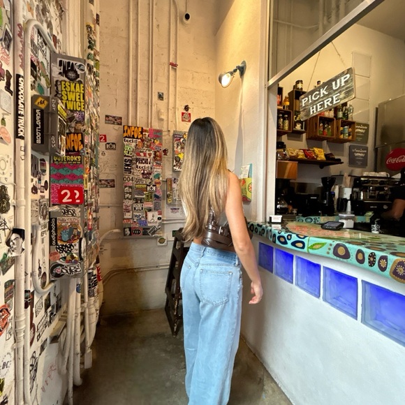 Meet your Posher, Sophia - Picture 3 of 4